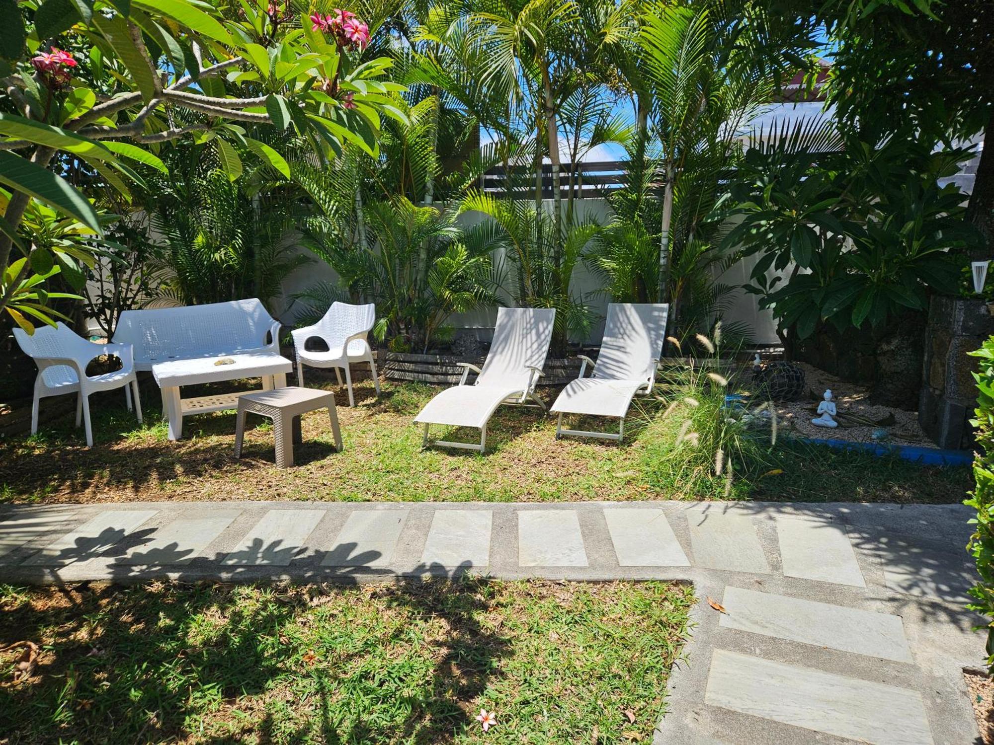 Ferienwohnung Casa Frangipani Mauritius Trou d'Eau Douce Exterior foto